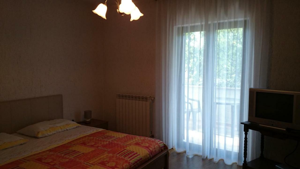 Apartman Dino Tar-Vabriga Buitenkant foto