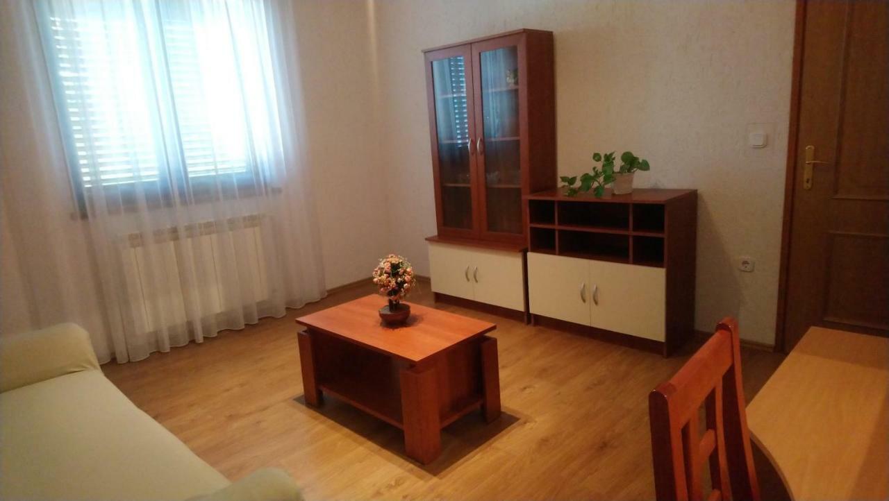 Apartman Dino Tar-Vabriga Buitenkant foto